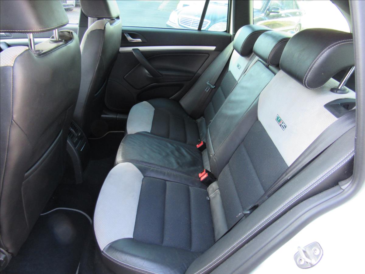 skoda-octavia-2-0-tsi-rs-147kw-combi - 9