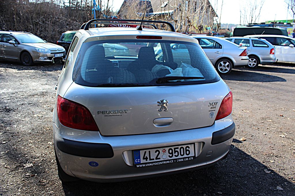 peugeot-307-2-0-hdi-66-kw - 6
