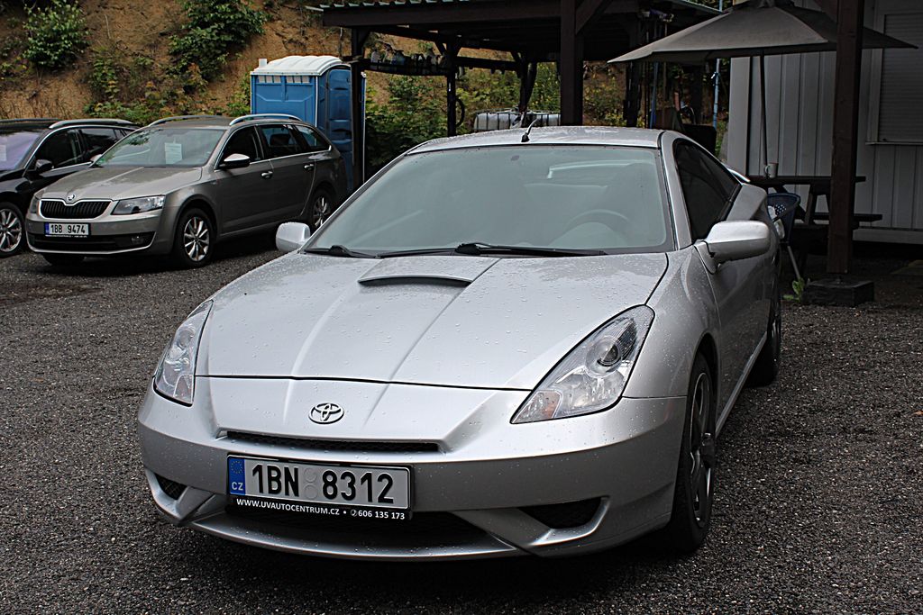Toyota Celica 1.8i 105 kW klima