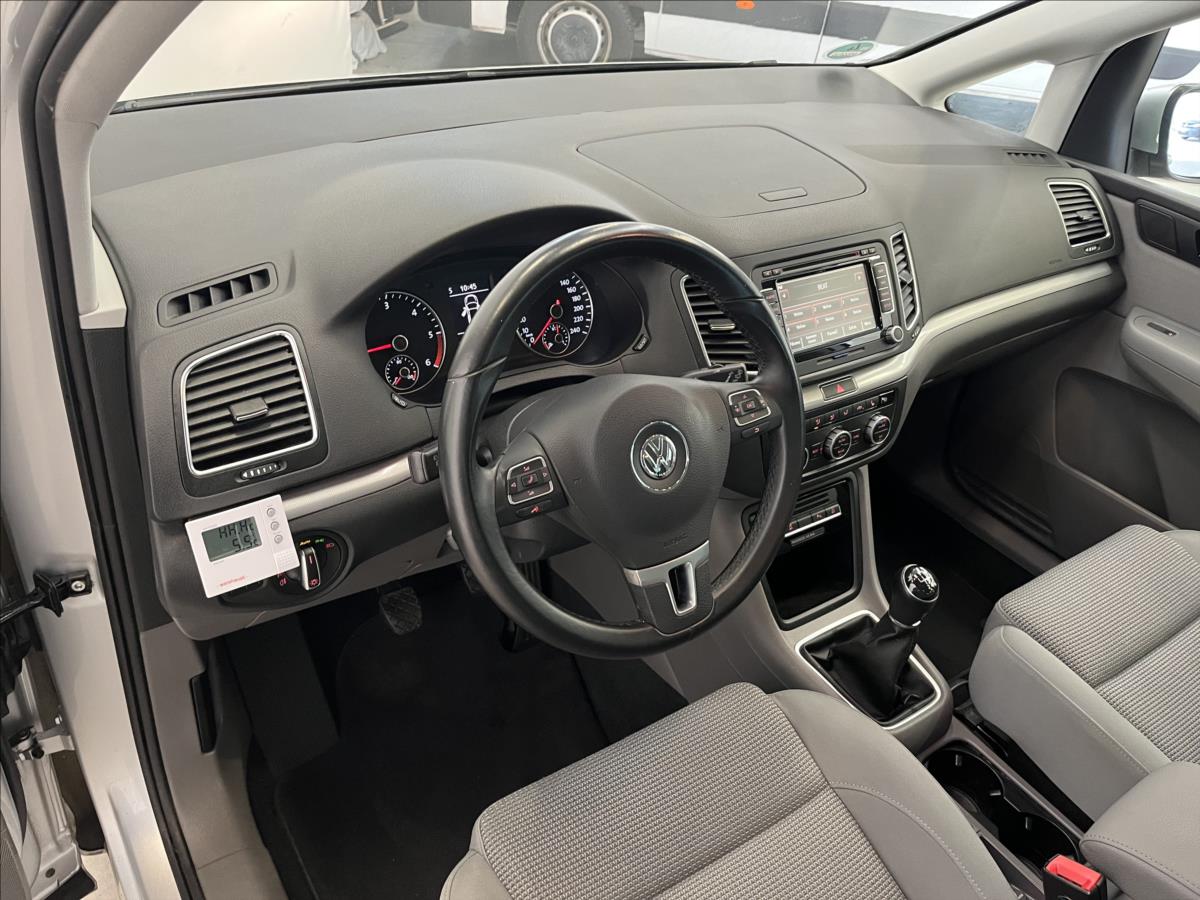 volkswagen-sharan-2-0-tdi-comfortline - 5