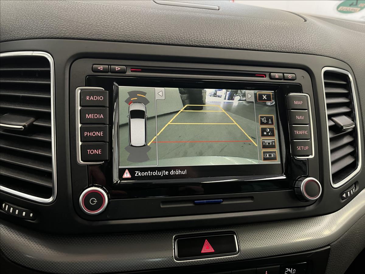 volkswagen-sharan-2-0-tdi-comfortline - 8