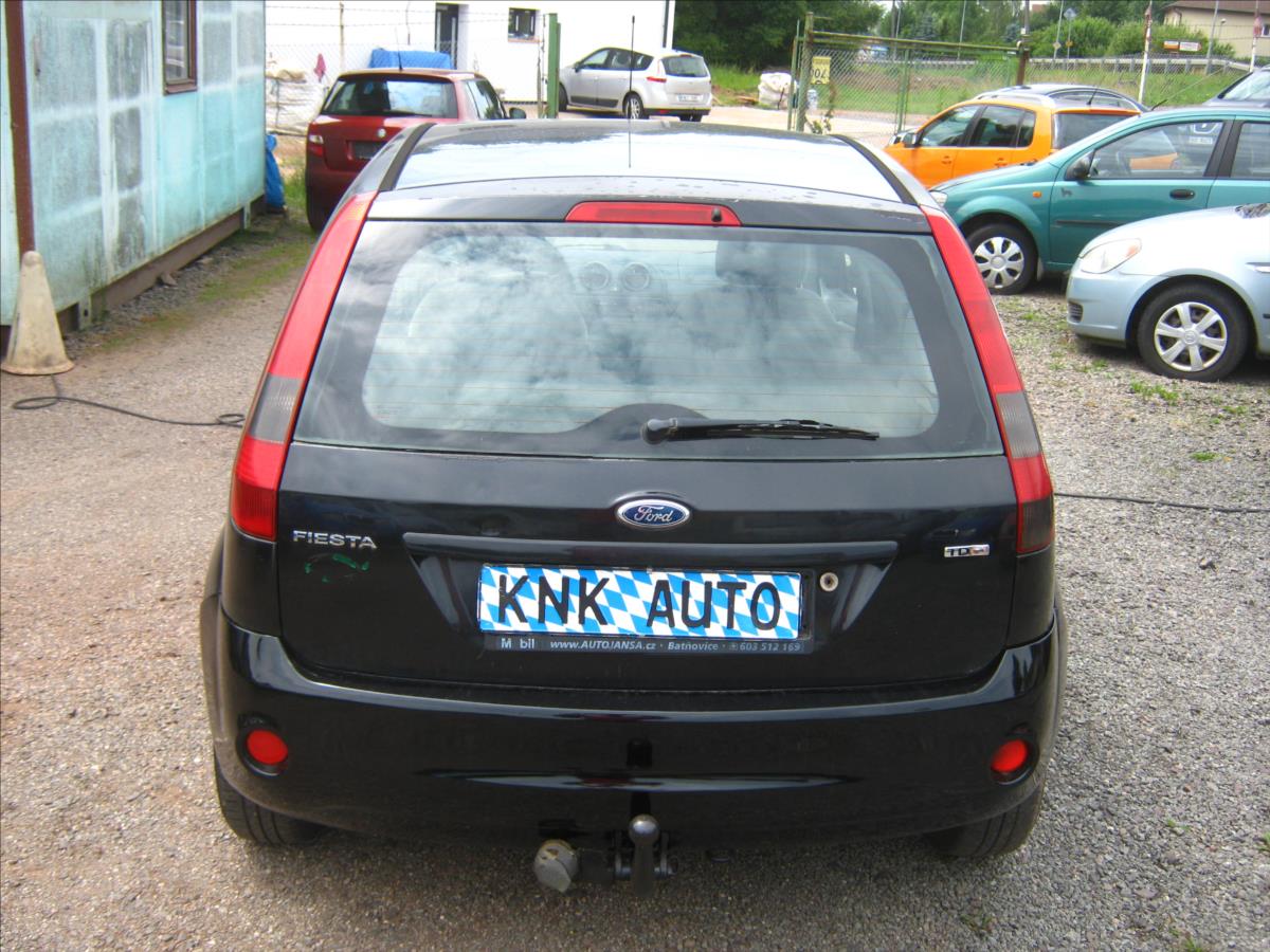 ford-fiesta-1-4-tdci-ghia - 4