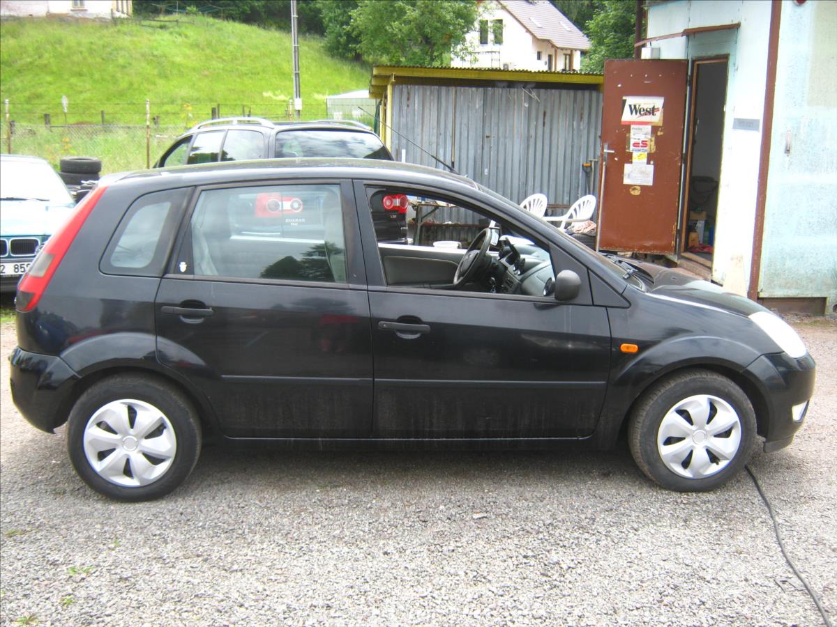 ford-fiesta-1-4-tdci-ghia - 6