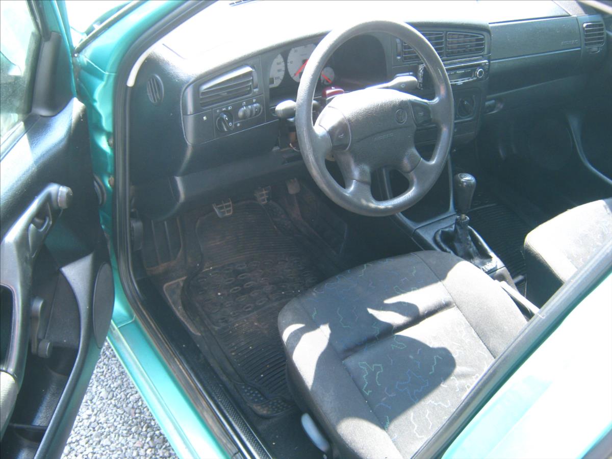 volkswagen-golf-1-9-td-cl - 8