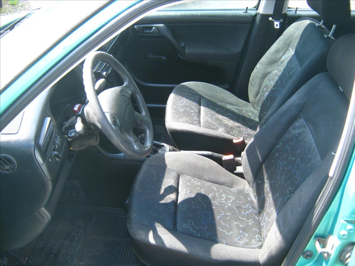 volkswagen-golf-1-9-td-cl - 9