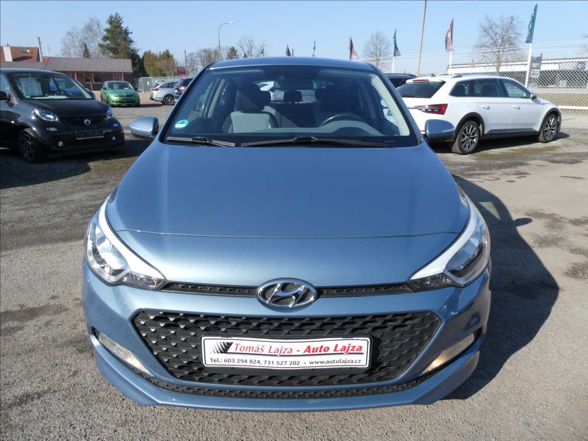 hyundai-i20-1-1-crdi-1-majitel-webasto - 1