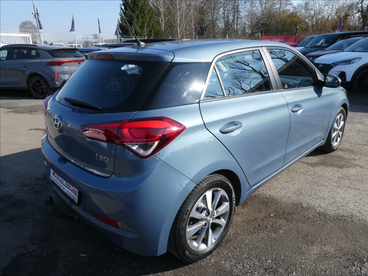 hyundai-i20-1-1-crdi-1-majitel-webasto - 8