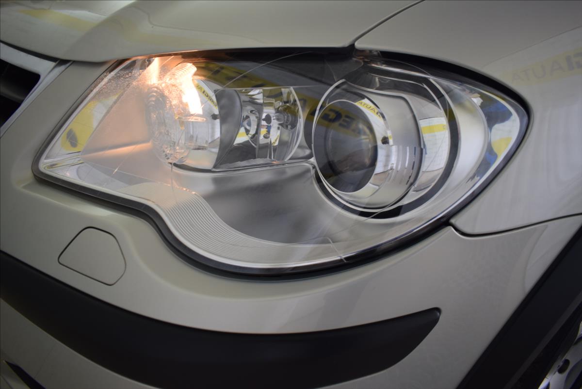 volkswagen-touran-1-4-tsi-cross-pr-servis - 7