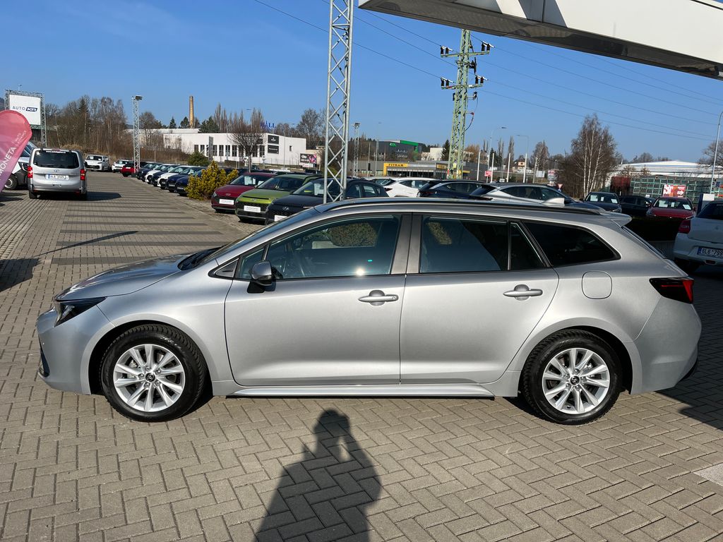 toyota-corolla-1-8-hybrid-comfort-tech-ts - 2