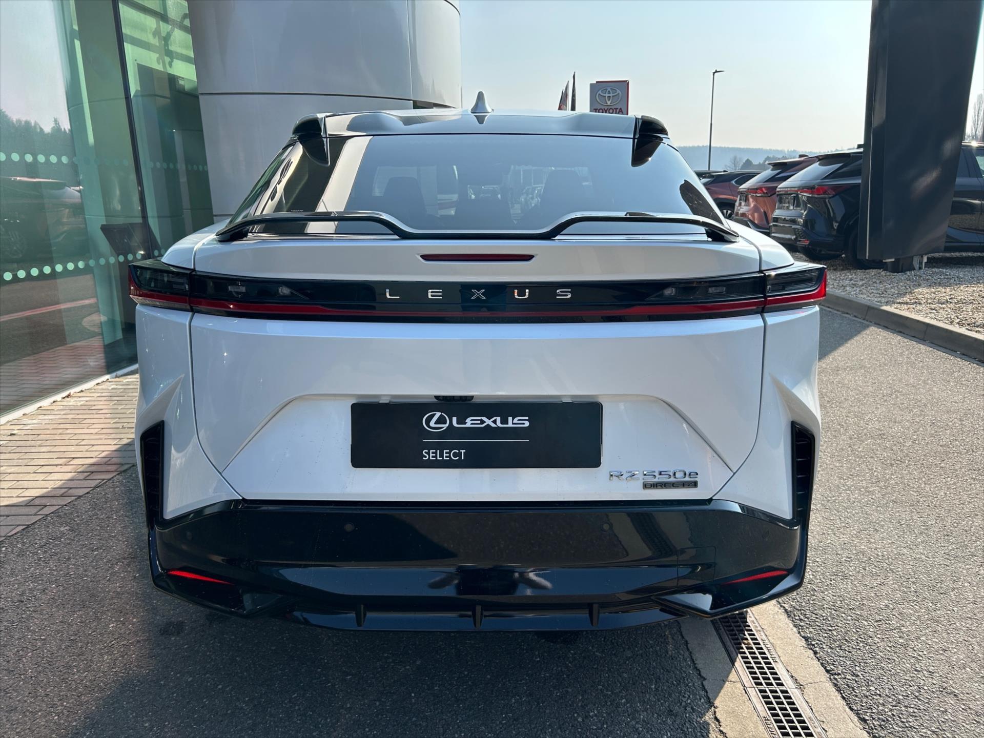 lexus-0-0-rz-550e-f-sport-top - 3