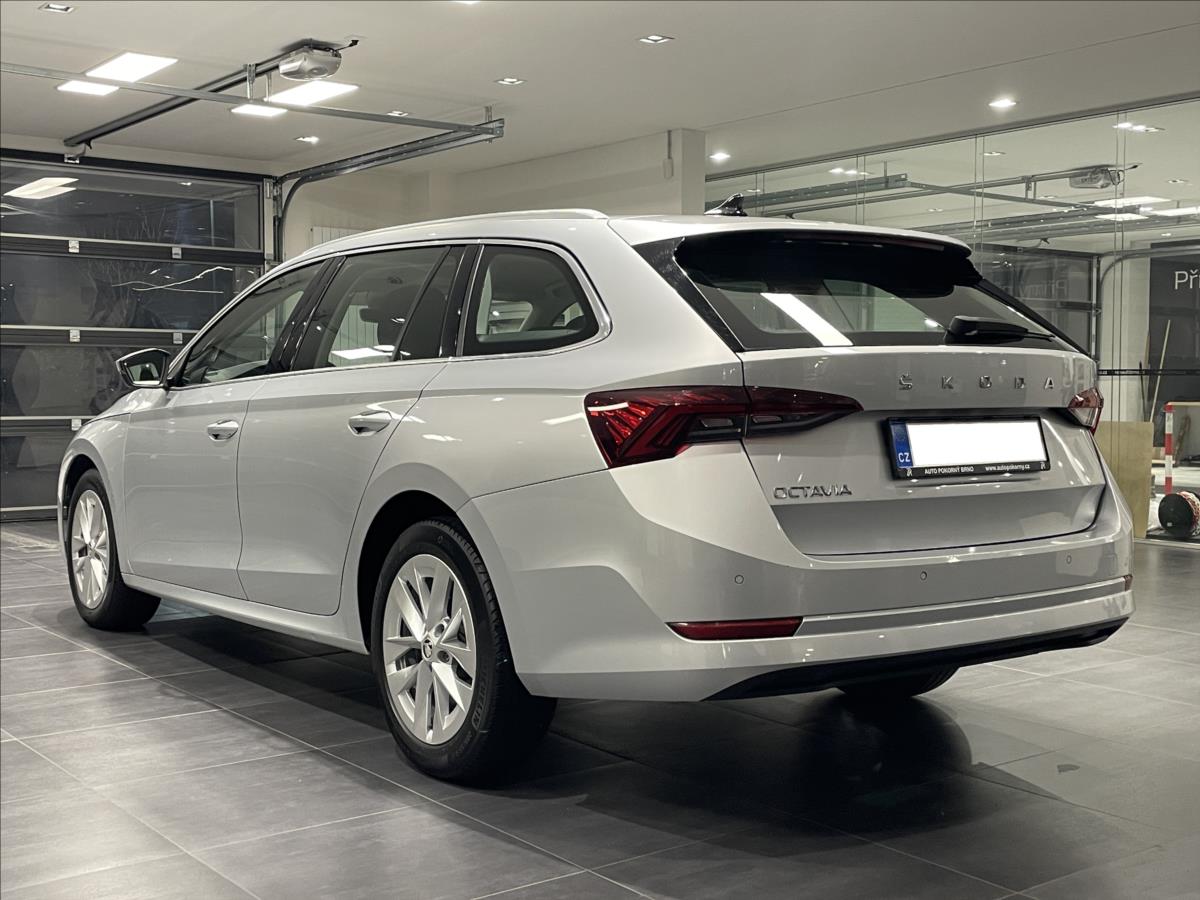 skoda-octavia-2-0-tdi-115k-combi-style - 2