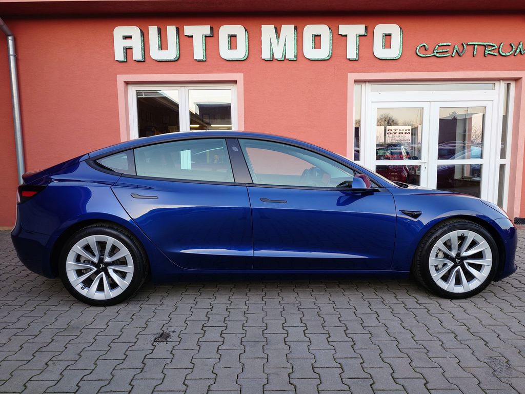 tesla-model-3-tesla-model-3-standard-range-p - 4