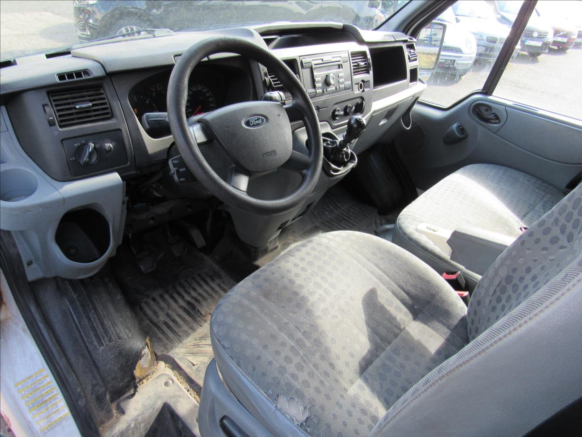 ford-transit-2-2-tdci-skrin-1-majitel - 8
