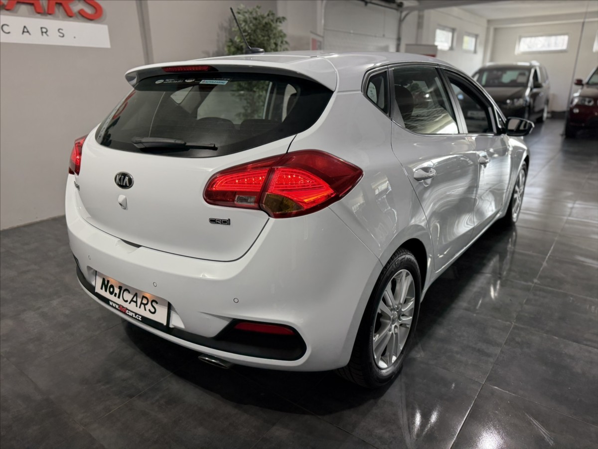 kia-ceed-1-6-crdi-94kw-navi-kamera-cr - 4