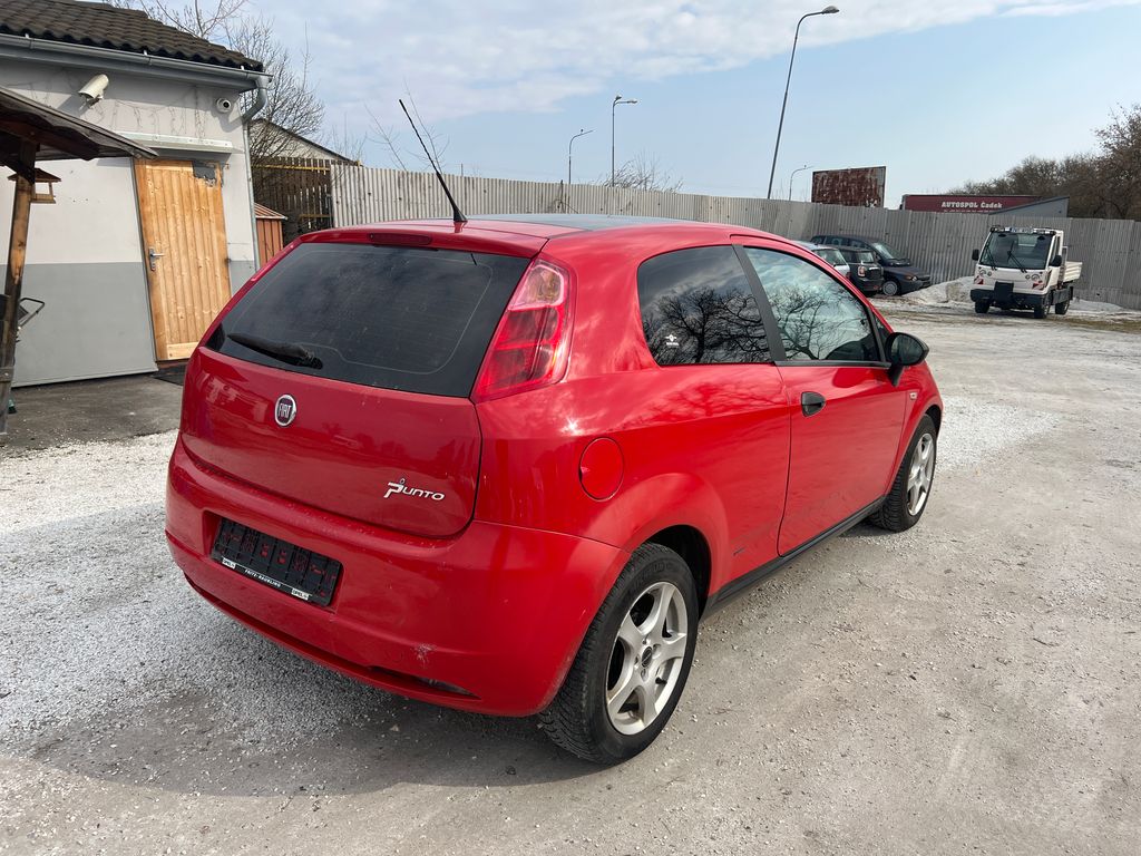 fiat-grande-punto-1-2-8v - 7