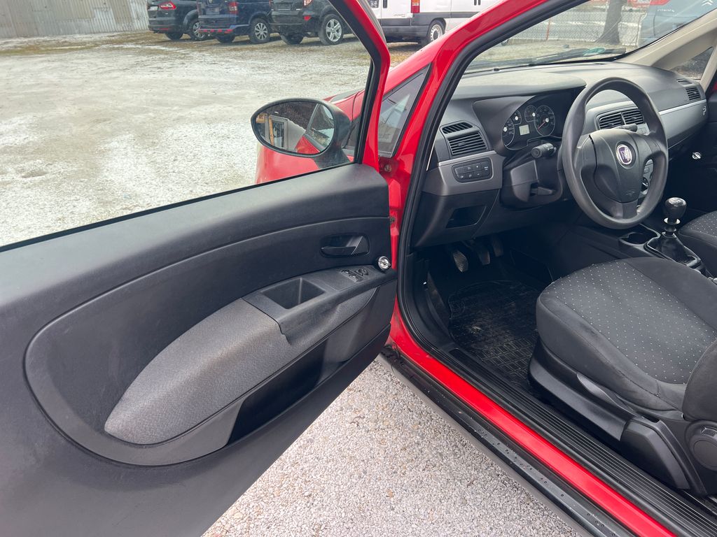 fiat-grande-punto-1-2-8v - 8