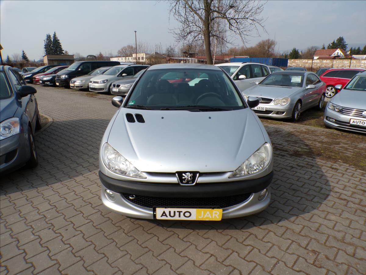 peugeot-206-1-4-i-1-majitel - 2