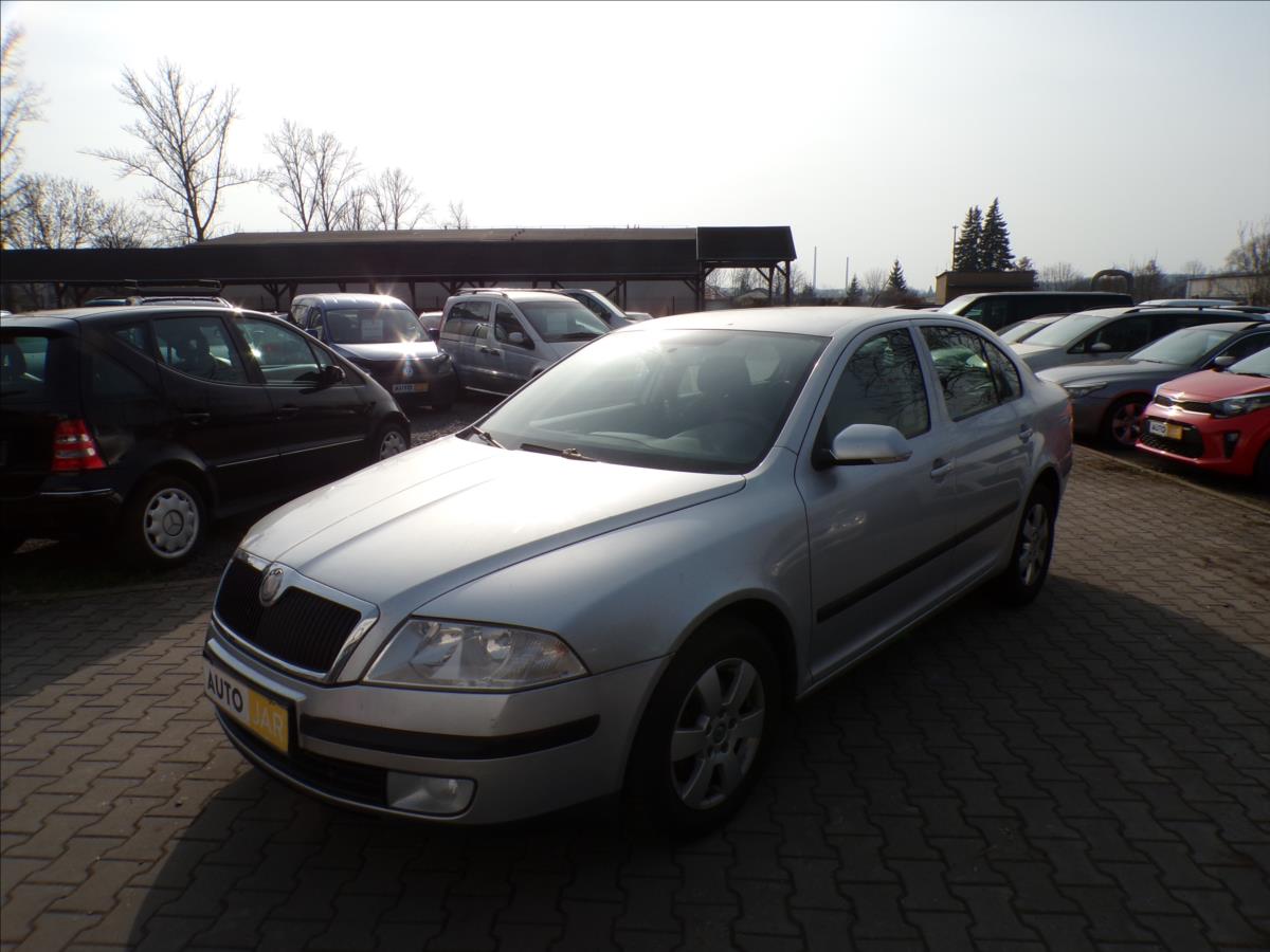 skoda-octavia-1-8-tsi-servisni-kniha - 1