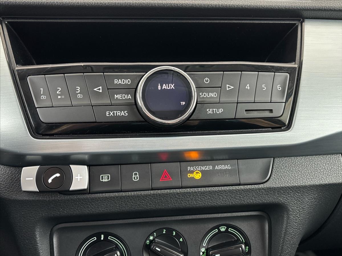 skoda-fabia-1-2-tsi-ambition - 5