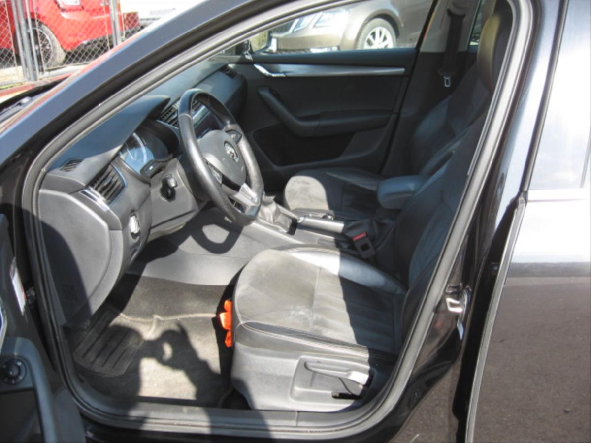 skoda-octavia-1-6-tdi-style-plus - 6