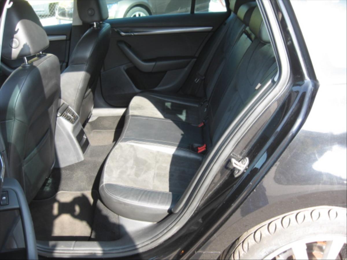 skoda-octavia-1-6-tdi-style-plus - 7