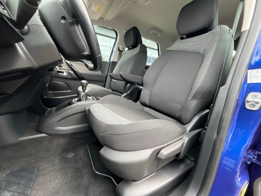 citroen-c4-picasso-1-2-130k-zaruka-servis-vyhrev - 7