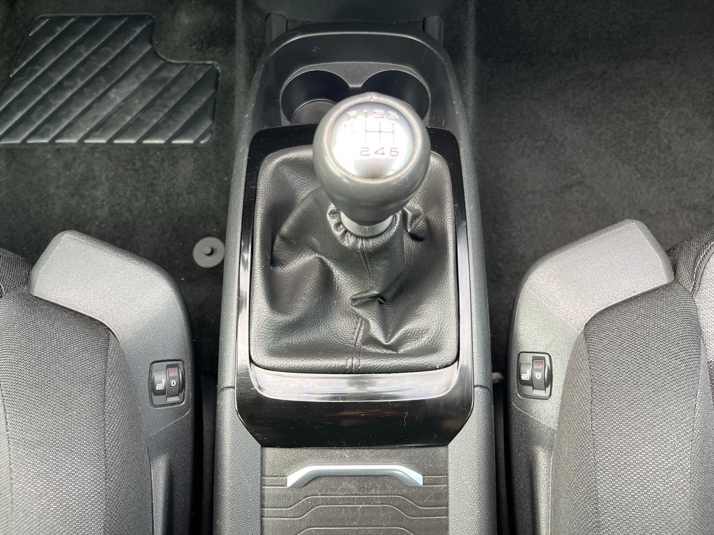 citroen-c4-picasso-1-2-130k-zaruka-servis-vyhrev - 9