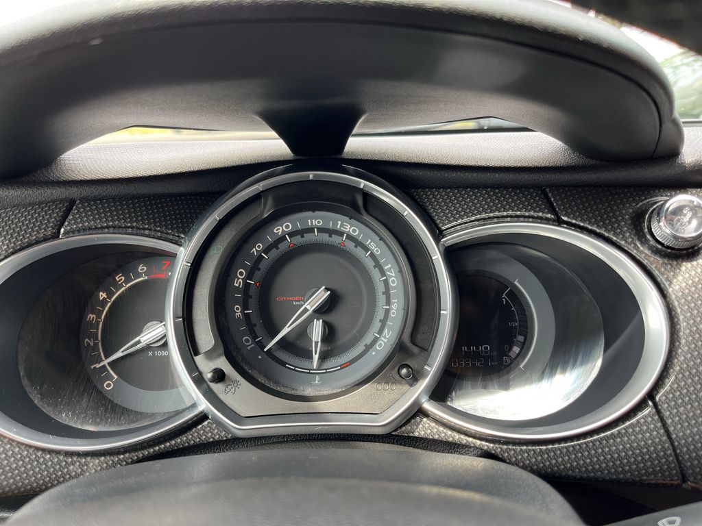 citroen-ds3-1-6-155k-servis-zaruka-stk - 9