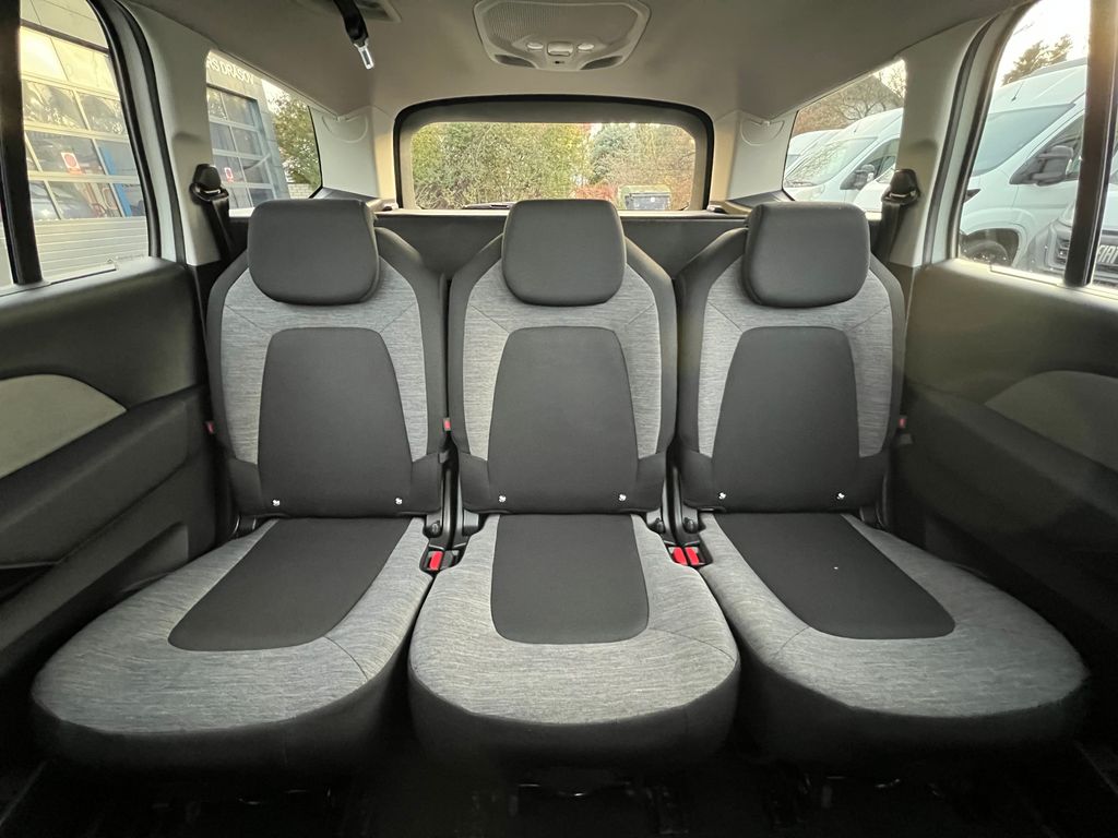 citroen-grand-c4-picasso-1-6-165k-zaruka-servis-kamera - 6