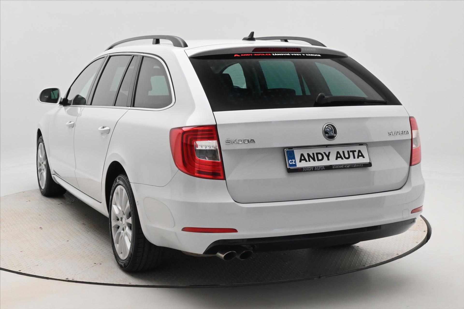 skoda-superb-2-0-tdi-125-kw-ambition-zaruka-az-5-let - 6