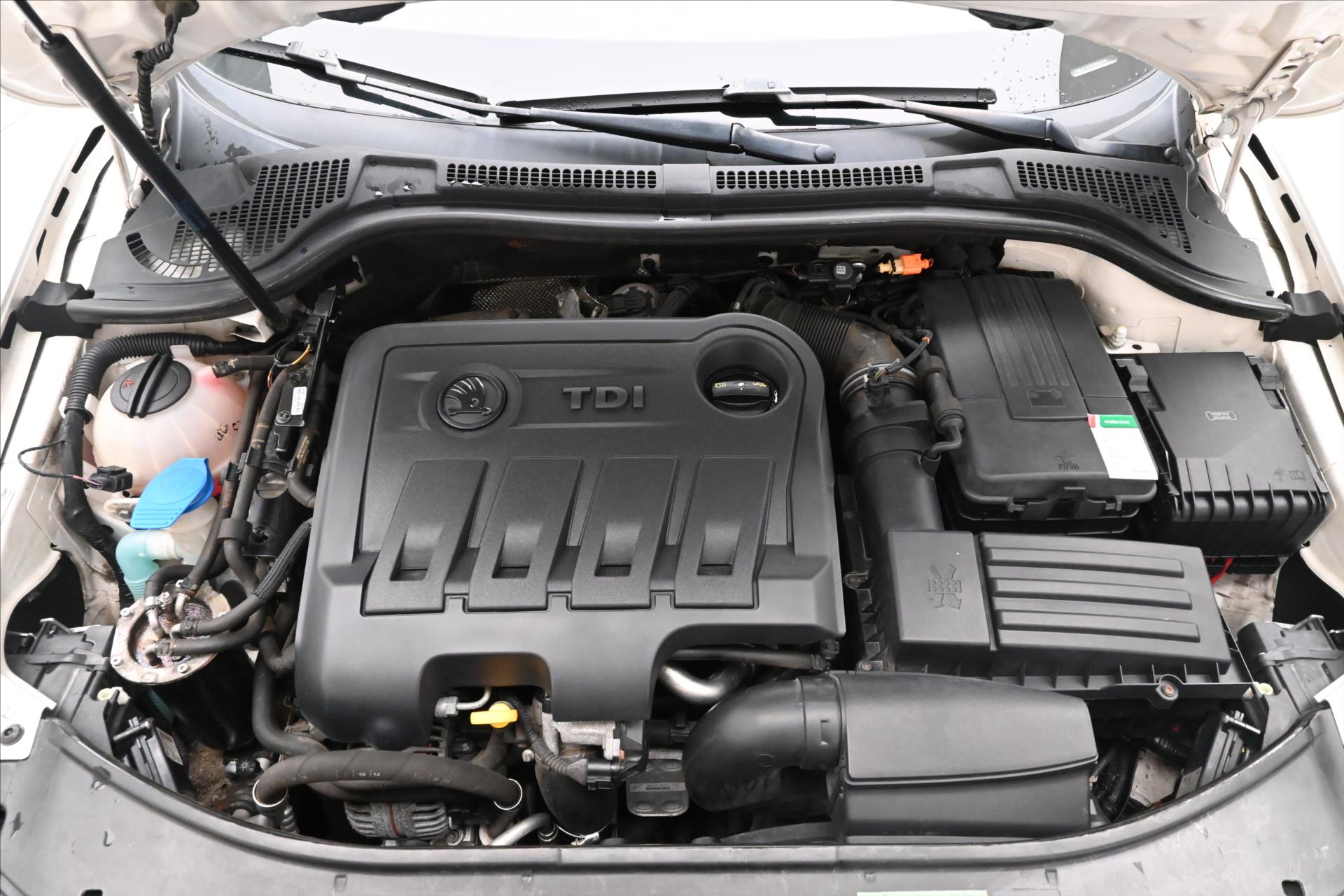 skoda-superb-2-0-tdi-125-kw-ambition-zaruka-az-5-let - 8