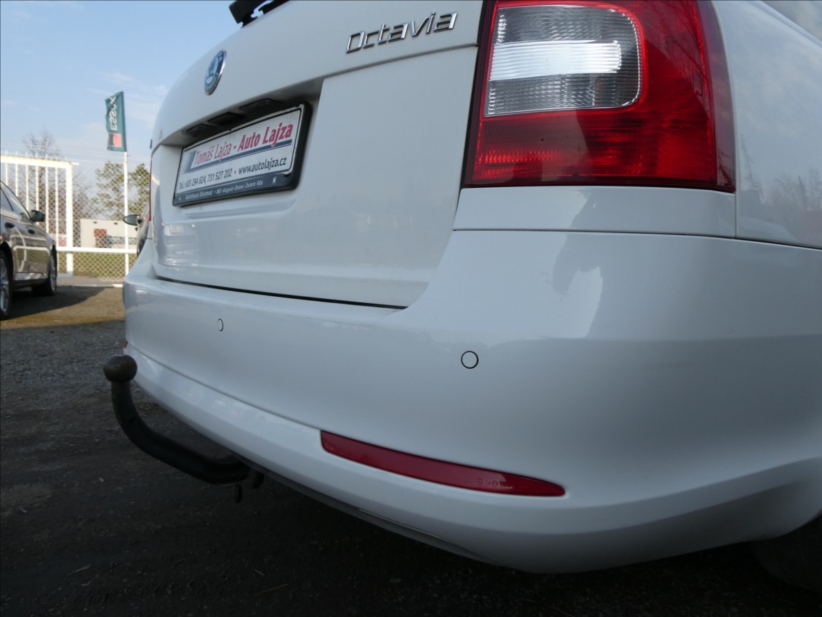 skoda-octavia-2-0-tdi-103kw-1-majitel-2xkola - 9