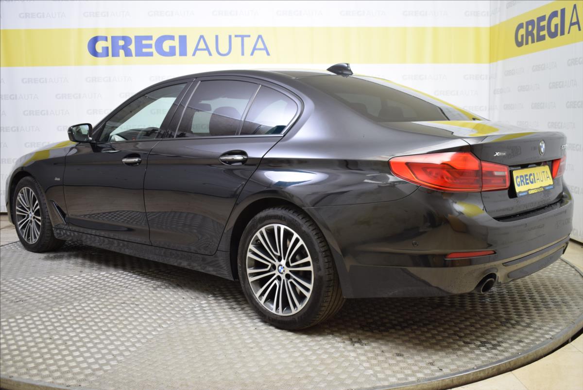 bmw-rada-5-530xd-1-maj-sport-line - 5
