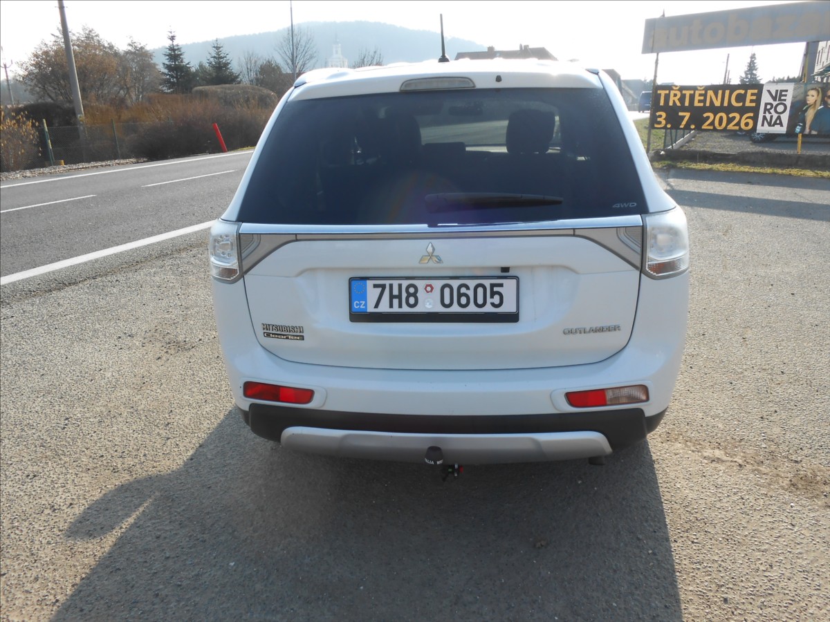 mitsubishi-outlander-2-2-di-d-110-kw-4-wd-serviska - 6