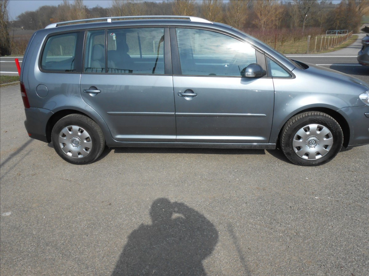 volkswagen-touran-2-0-103-kw-klima-historie - 9