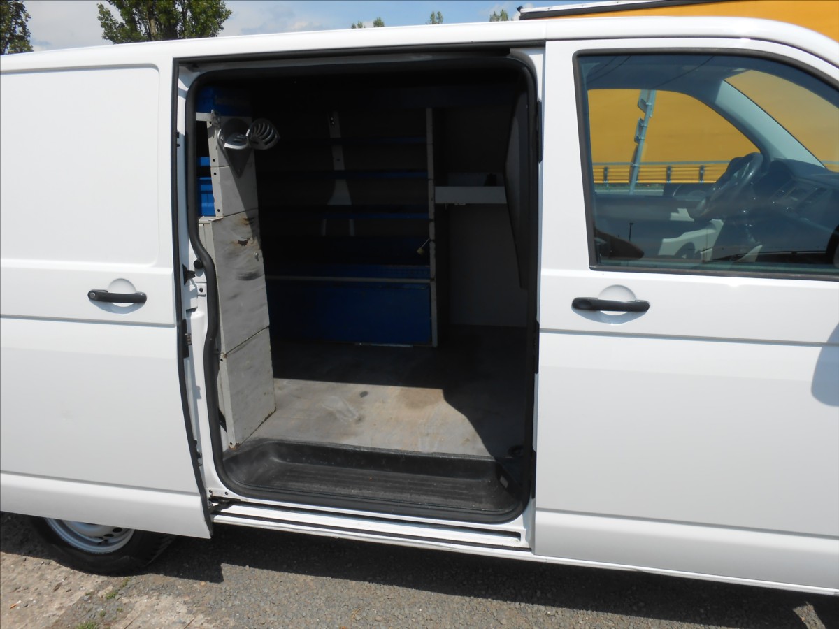 volkswagen-transporter-2-0-tdi-75-kw-3-mista-serviska - 5
