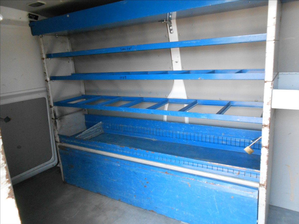 volkswagen-transporter-2-0-tdi-75-kw-3-mista-serviska - 6