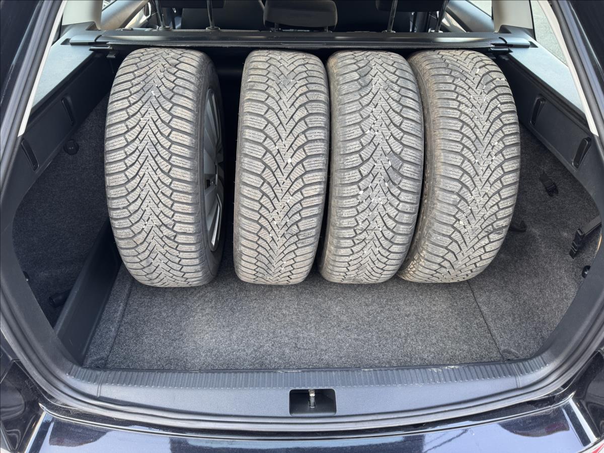 skoda-octavia-1-6-4x4-nove-rozvody-pneu - 8