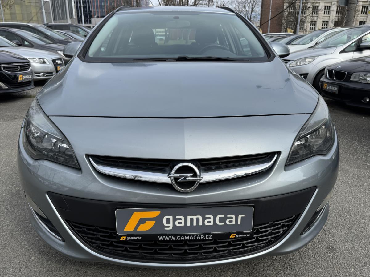 Opel Astra 1,7 FACELIFT+NOVÉ PNEU.