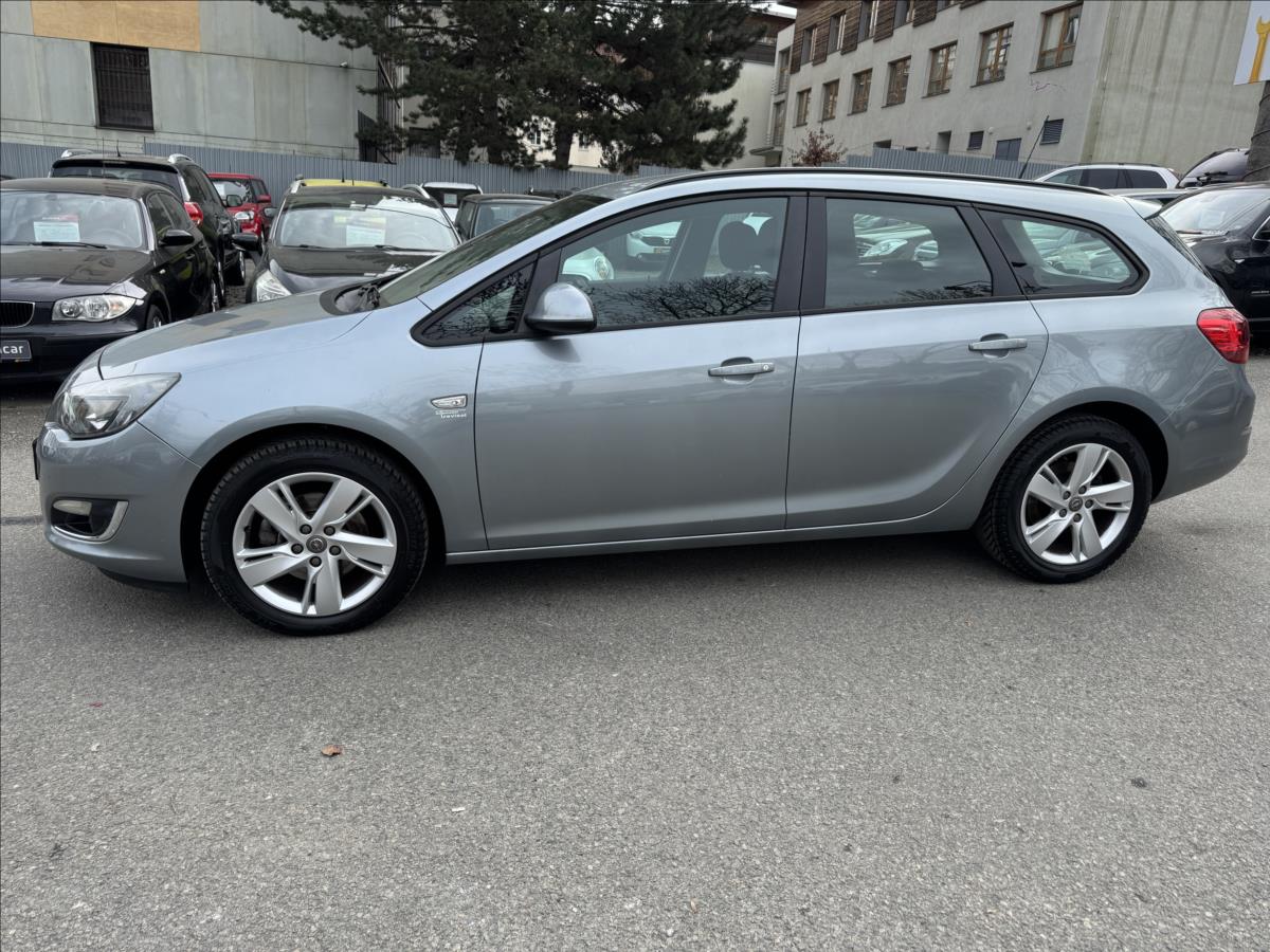 opel-astra-1-7-facelift-nove-pneu - 3