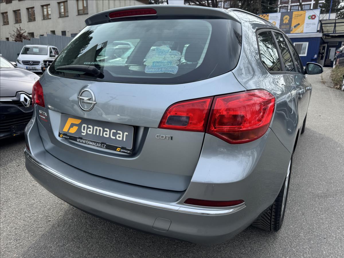 opel-astra-1-7-facelift-nove-pneu - 9