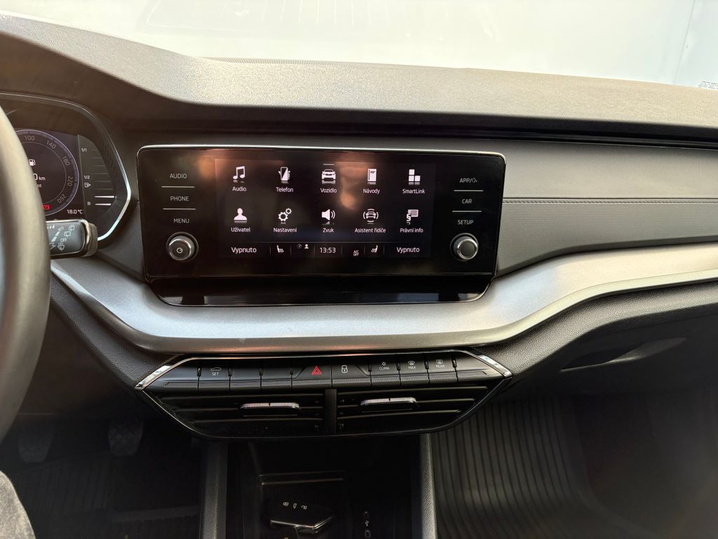 skoda-octavia-1-5-tsi-110kw-combi-dph - 9