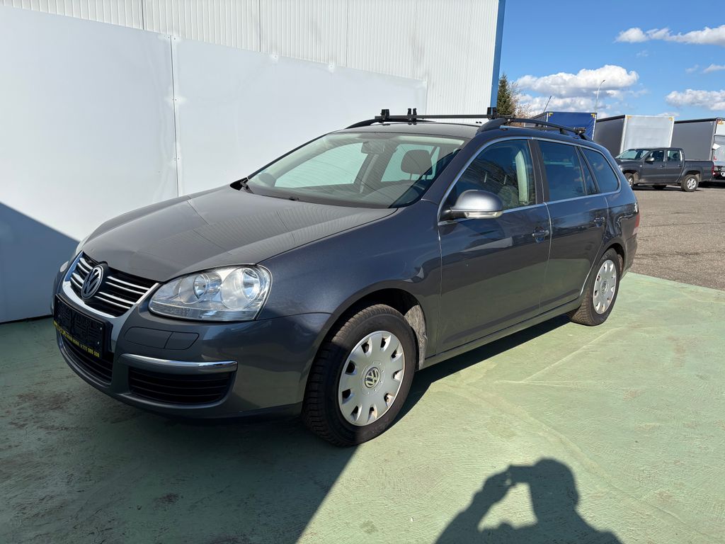 volkswagen-golf-1-6i-75kw-klima-vyhrevy - 2