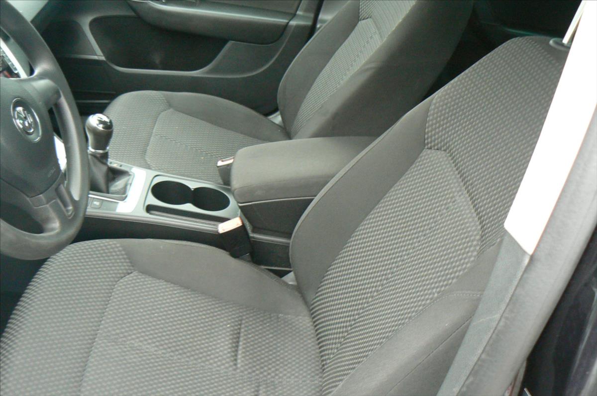 volkswagen-passat-variant-2-0-tdi-comfortline - 8