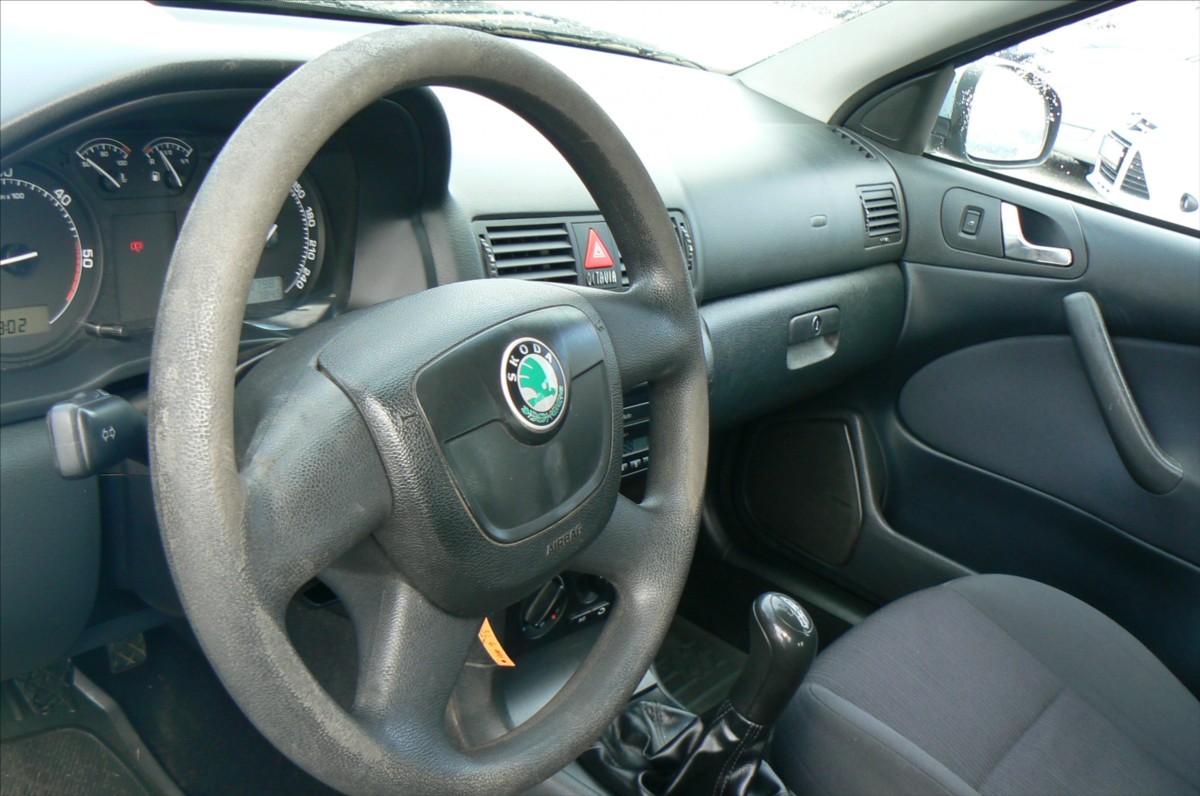 skoda-octavia-1-9-tdi-tour - 9