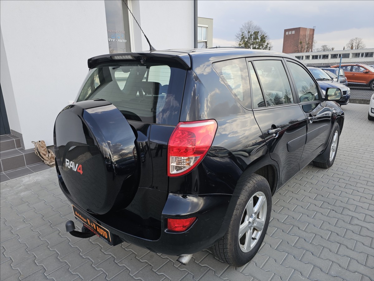 toyota-rav4-2-2-d4d-100kw-dig-klima-tz-stk - 5