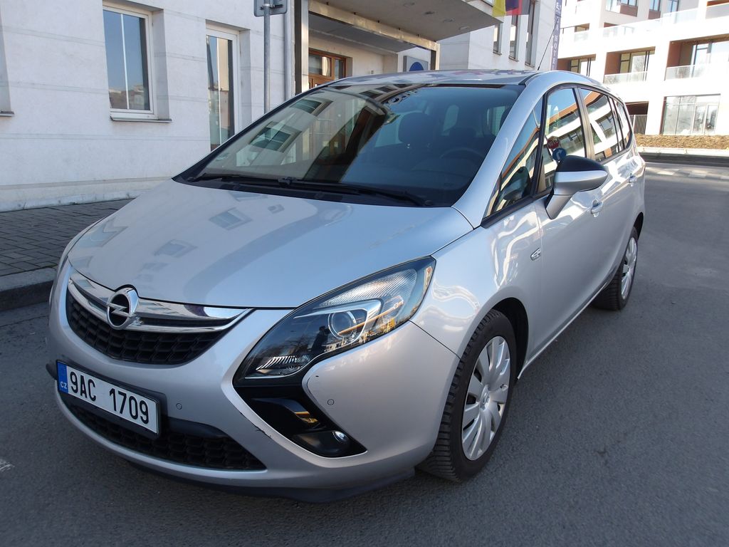 Opel Zafira 2,0DTi AUTOMAT !!! PĚKNÁ !
