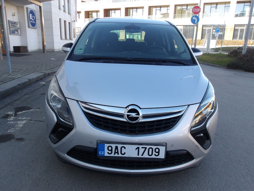 opel-zafira-2-0dti-automat-pekna - 3