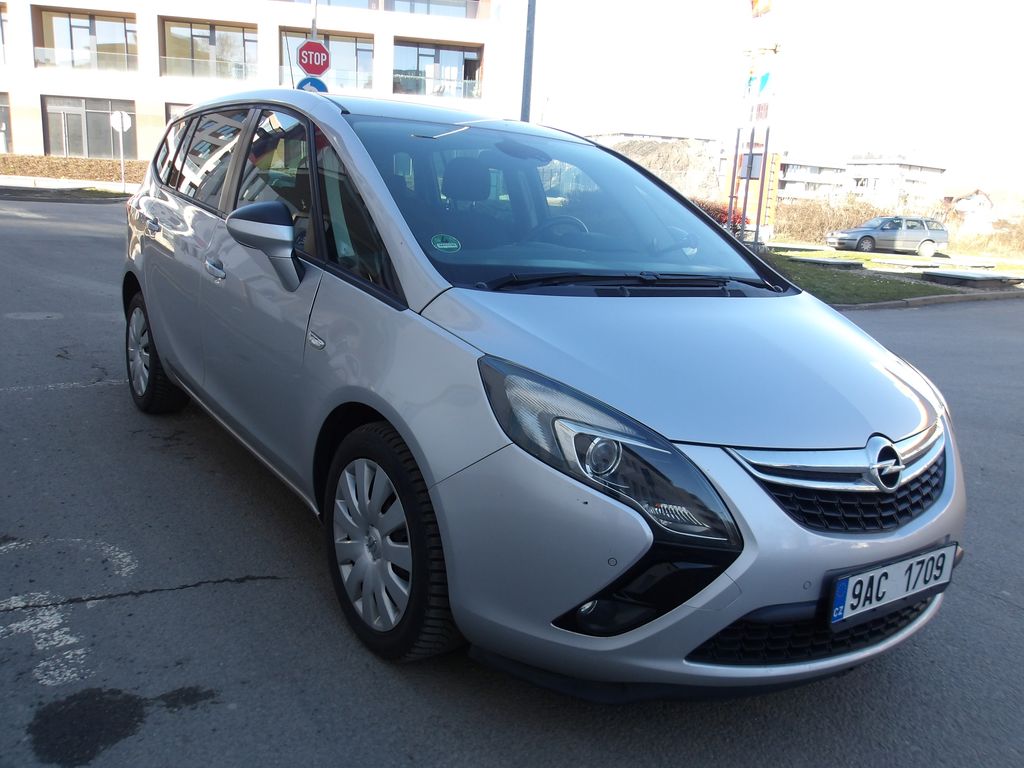 opel-zafira-2-0dti-automat-pekna - 5