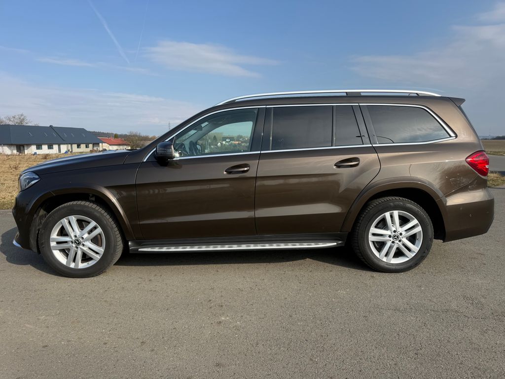 mercedes-benz-gls - 1